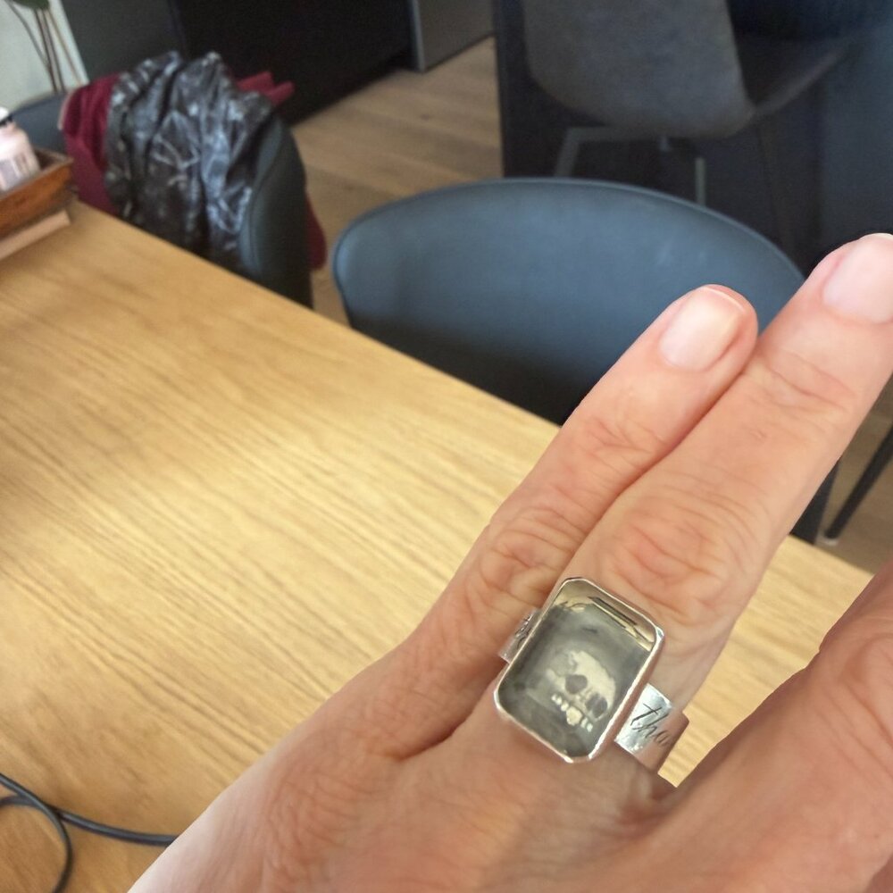 Teresa Kiplinger Skully Ring size 6 $900 - Picture 4 of 4